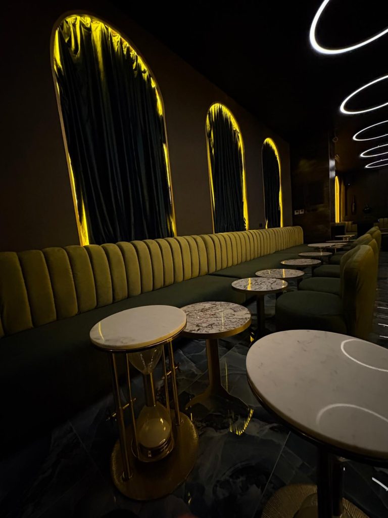 ghost-brussels-chicha-bar-cafe-branche-cocktail-dj-ambiance-bruxelles-centre-louise-ixelles00001